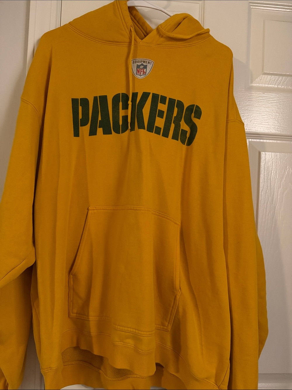 4/$15 NFL Packers Yellow Zip-Up Hoodie with Green Logo